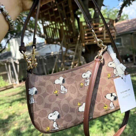Coach X Peanuts Teri Shoulder Bag In Signature Canvas With Snoopy Print - Picture 2 of 6